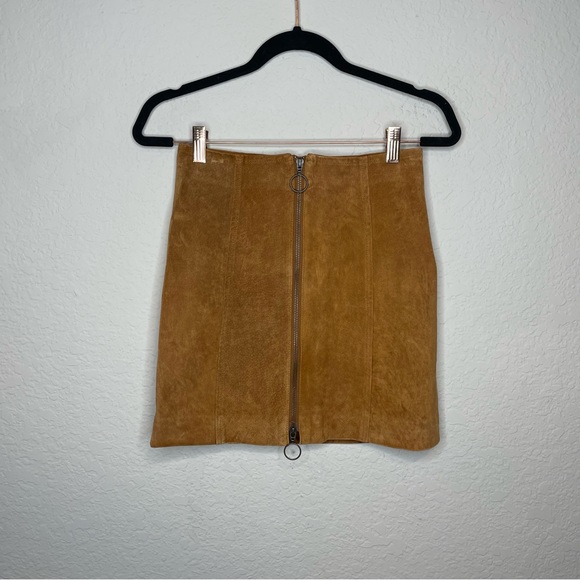 Revolve Capulet Tan Suede Leather Two-Way Zip Mini Skirt Size X-Small - Picture 8 of 10